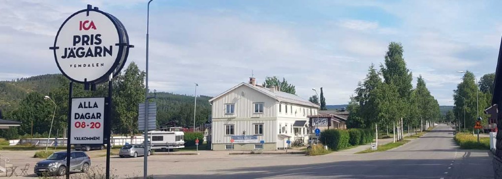 HÖGSOMMAR I FJÄLLEN
