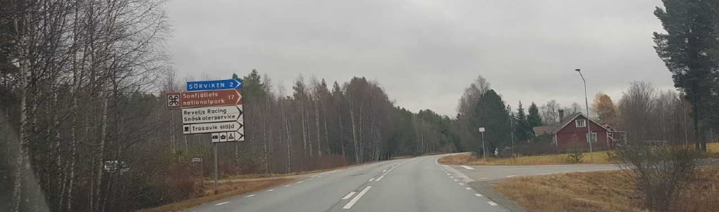 ANSLUTNINGAR