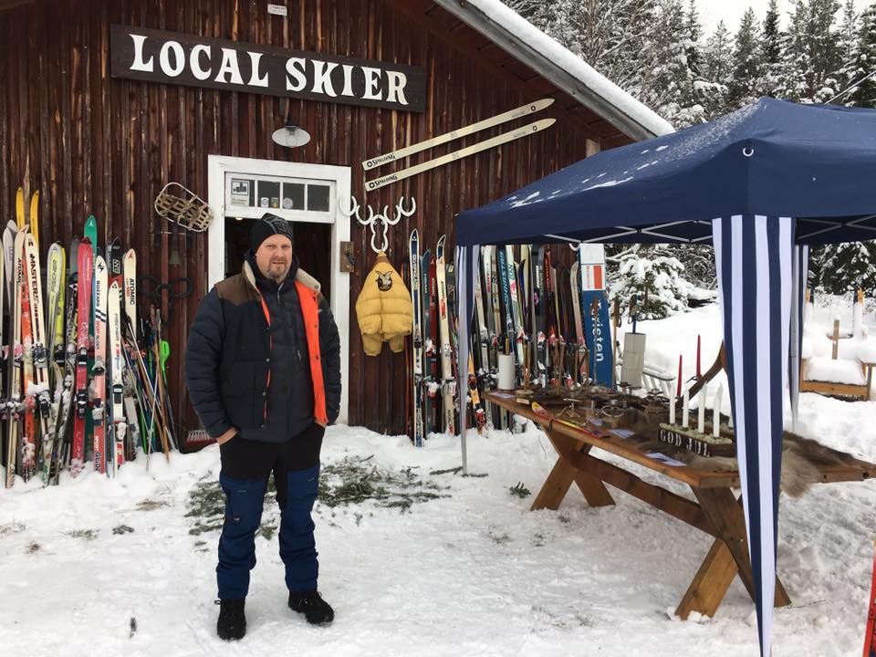 LOCAL SKIER
